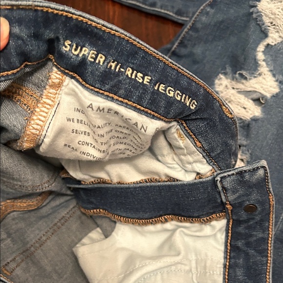 American Eagle Outfitters Blue Distressed Jeans - Picture 9 of 13